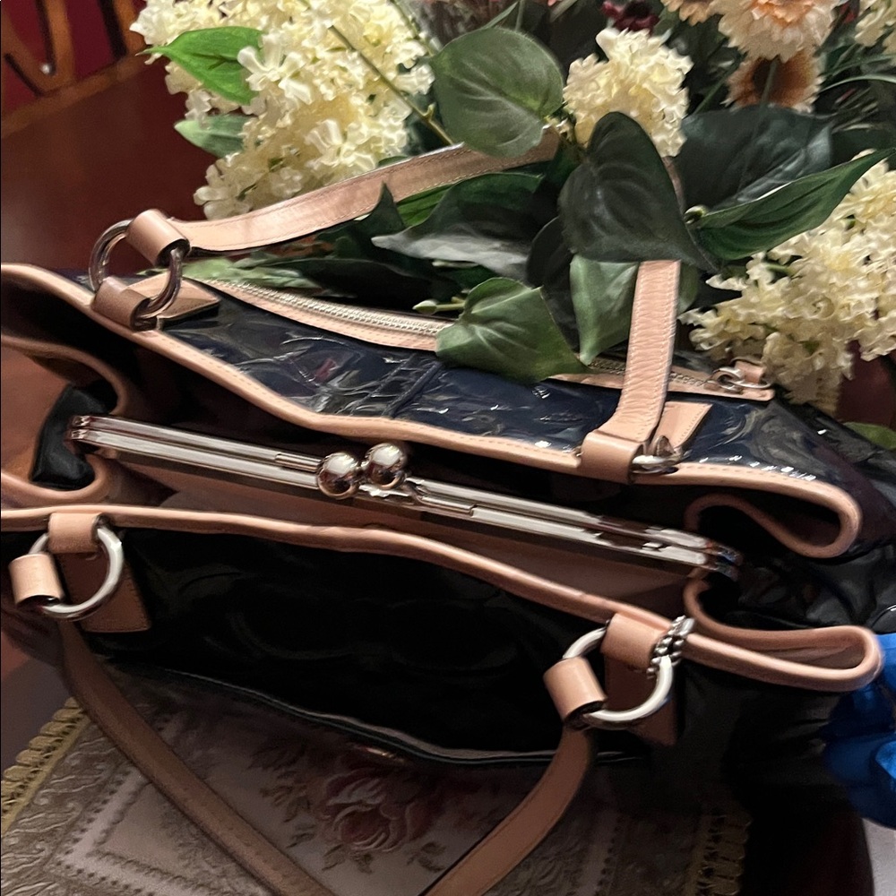 Coach Navy and Tan Shoulder Bag - Picture 3 of 11